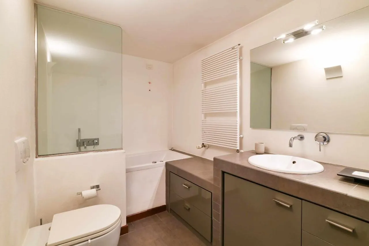 Npa20 Luxury Large Apartment In Navigli District Milan Italy