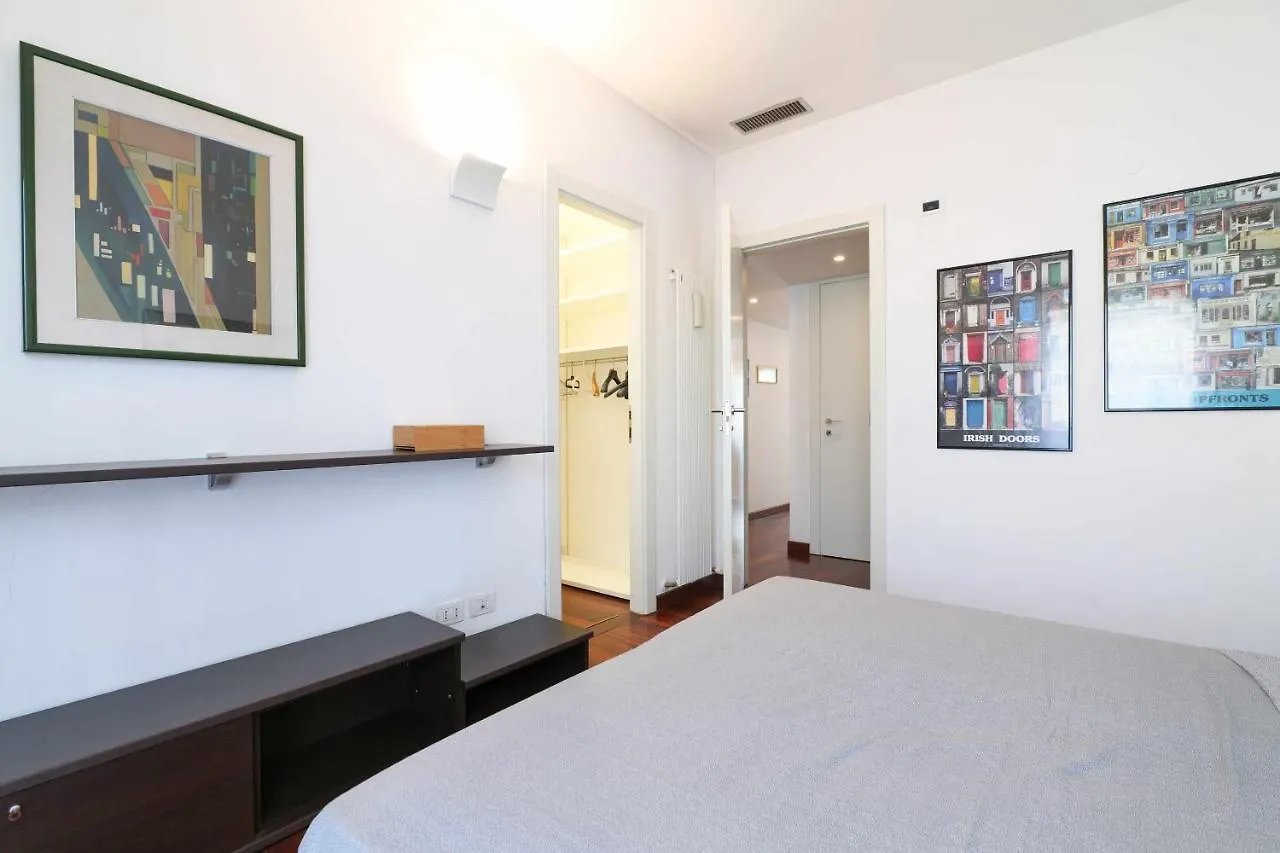 Npa20 Luxury Large Apartment In Navigli District Milan