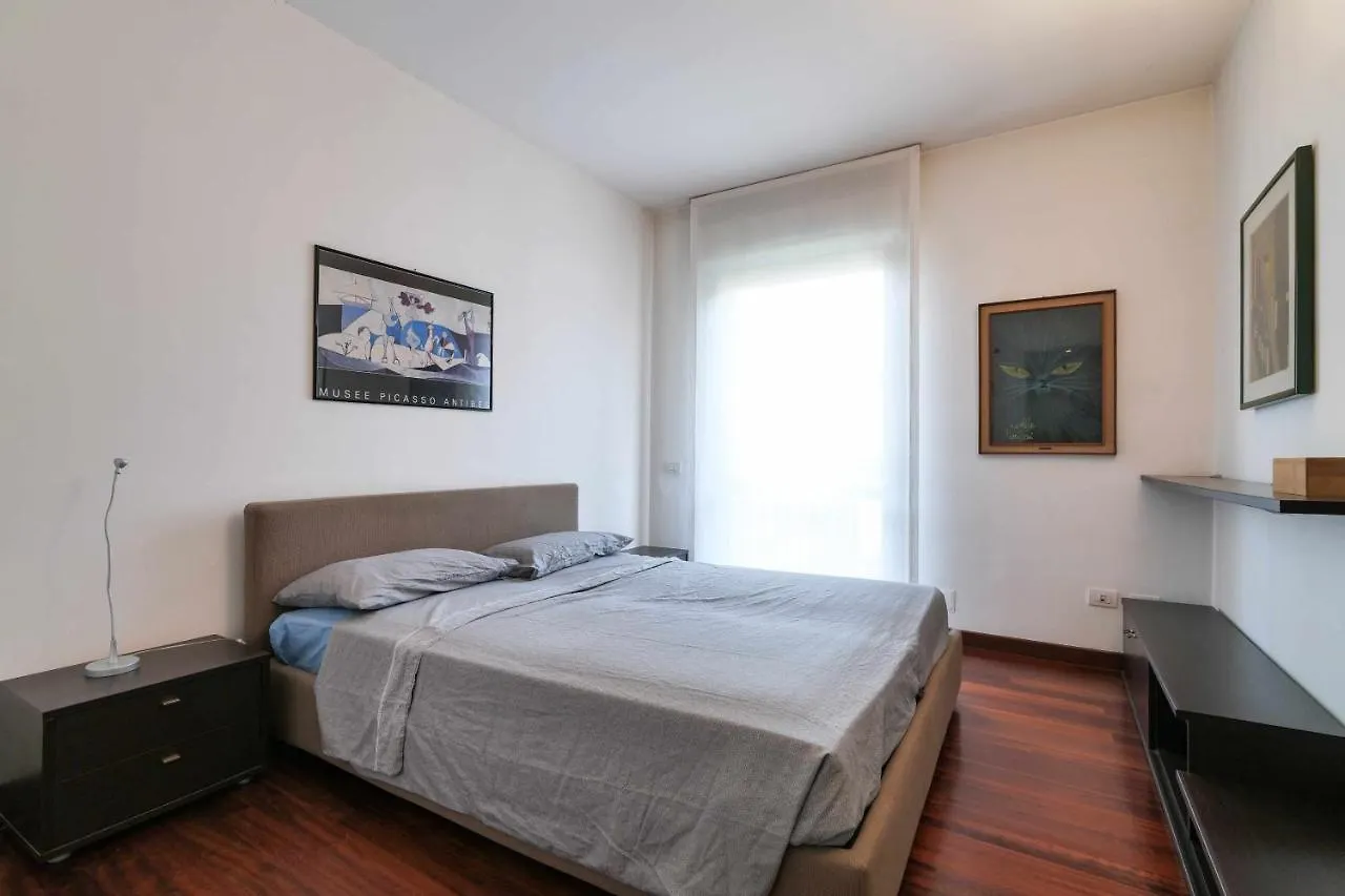 Npa20 Luxury Large Apartment In Navigli District Milan