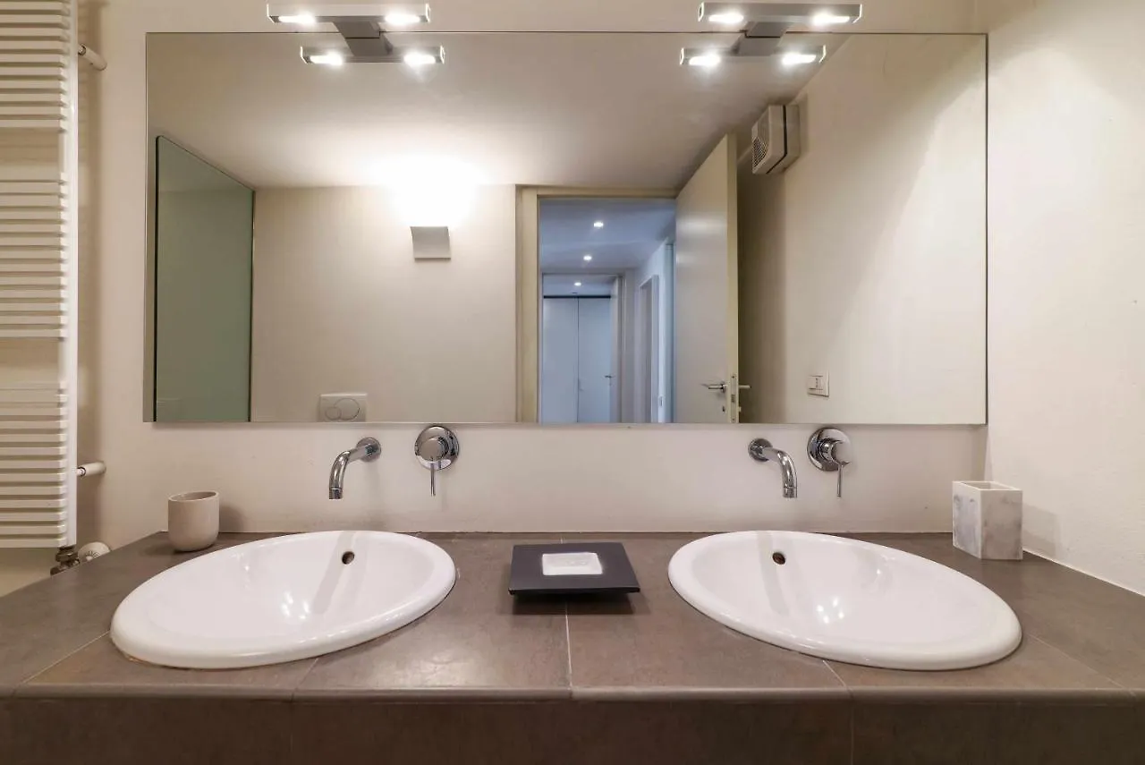 Npa20 Luxury Large Apartment In Navigli District Milan 0*,  Italy