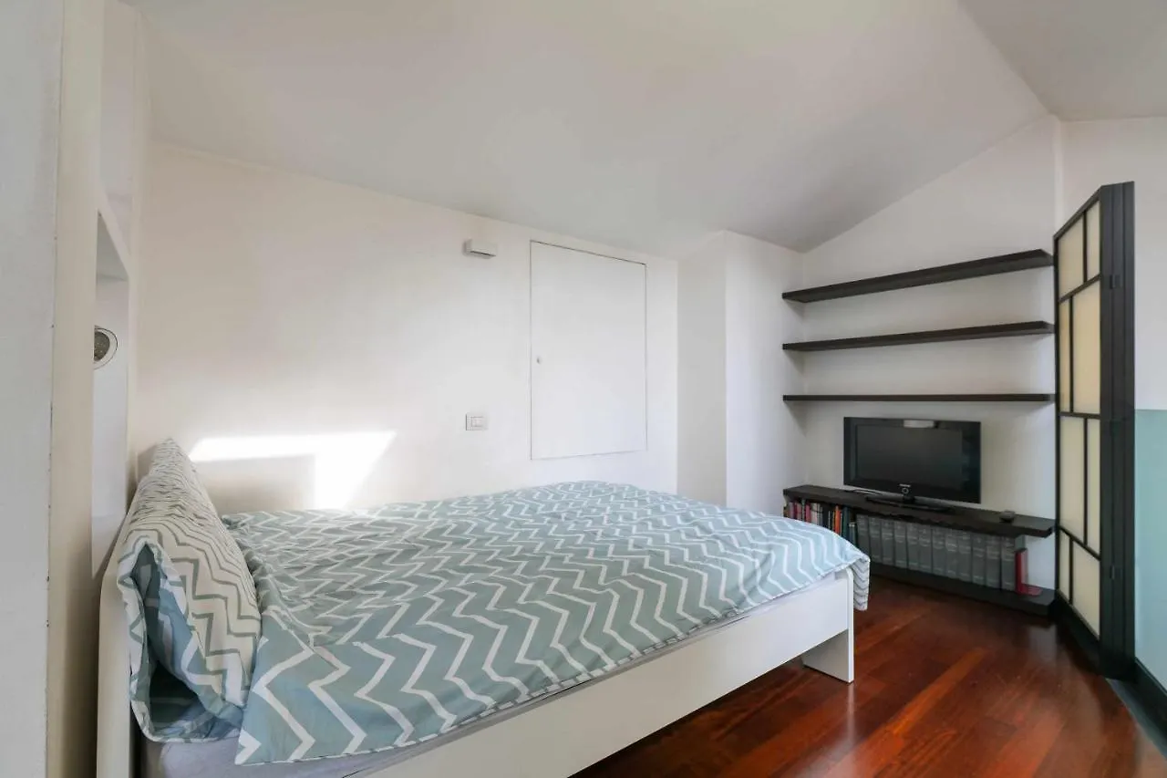 Npa20 Luxury Large Apartment In Navigli District Milan
