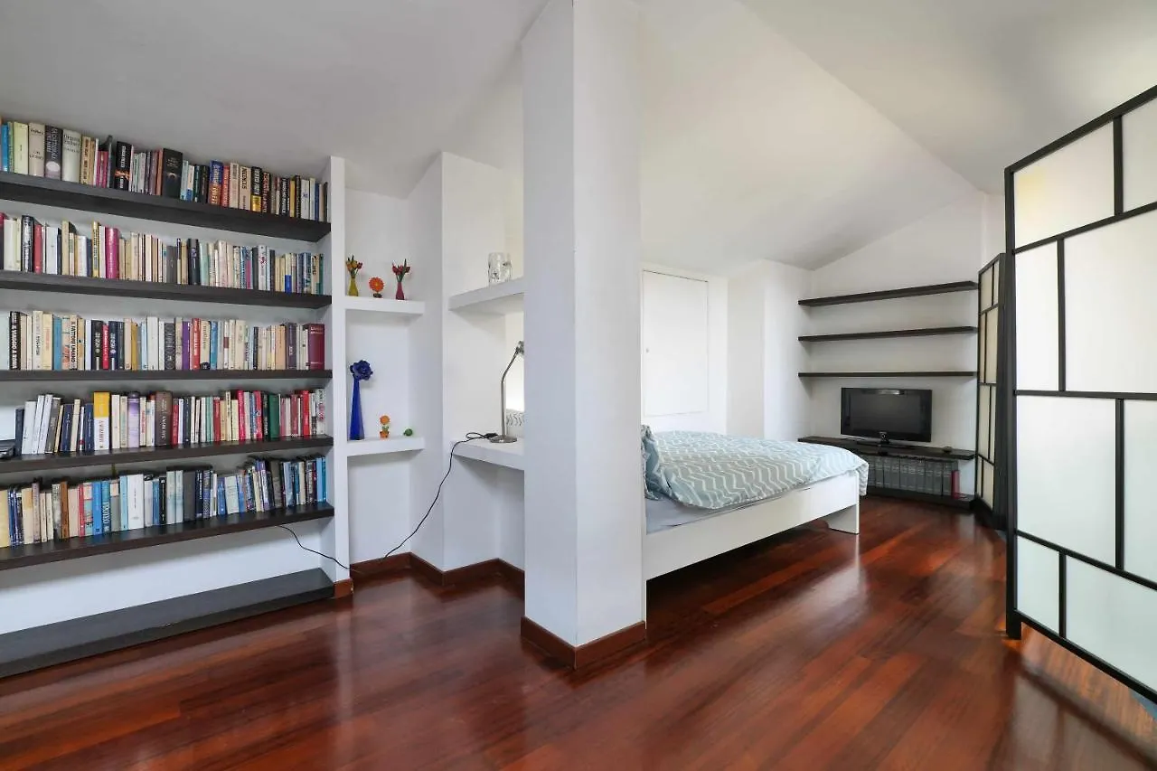Npa20 Luxury Large Apartment In Navigli District Milan