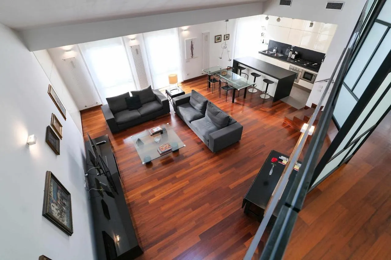 Npa20 Luxury Large Apartment In Navigli District Milan