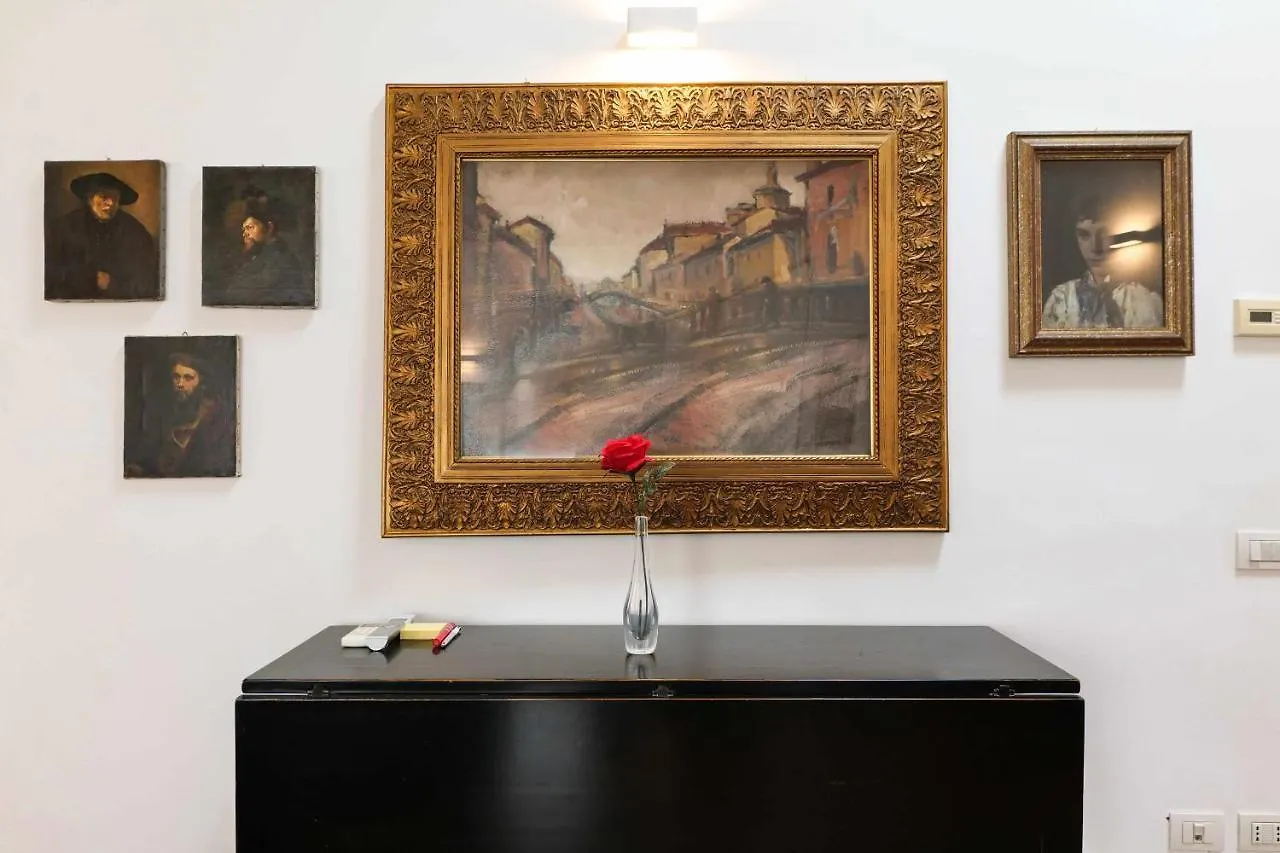 Npa20 Luxury Large Apartment In Navigli District Milan